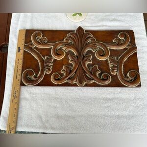 Southern Living at Home Aberdeen Wall Plaque